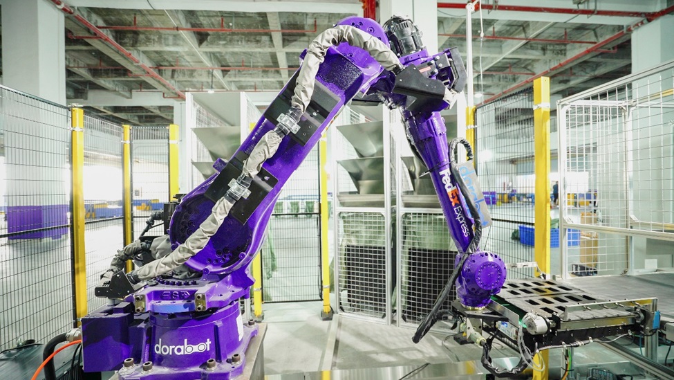 Delivery giant ramps up RPA, autonomous tech to meet exploding logistics demands
